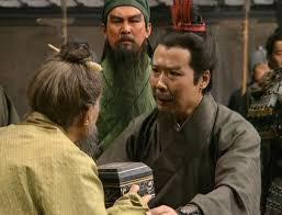 三让徐州说明刘备是什么样的人?
